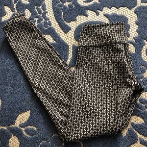 Lululemon leggings 27"